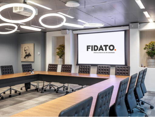Lexence vergaderruimte met audiovisuele oplossingen van Fidato