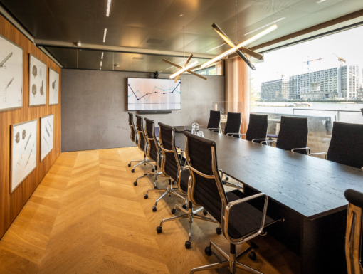 Kantoorruimte met audiovisuele oplossingen van Fidato