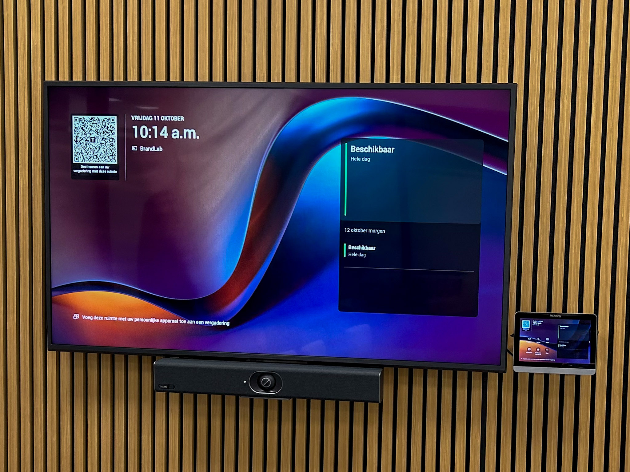 Algemene AV & IT-termen • audiovisueel • audiovisuele oplossingen • audiovisuele apparatuur • AV-technologie • AV-oplossingen • AV-systemen • professionele AV-oplossingen • smart building solutions • slimme technologie • innovatieve presentatieoplossingen Presentatie & Conferentie • presentatie • presentatiemiddelen • interactief presenteren • interactieve presentatieoplossingen • beamer • projectiescherm • vergaderschermen • digitale presentatieschermen • touchscreens • smartboard • meeting boards • zakelijke presentaties • LED wall • videowall Vergaderen & Samenwerken • hybride vergaderen • online vergaderen • videoconferentie • Teams-vergadering • Zoom-meeting • Google Meet • Microsoft Teams-oplossingen • huddle space • vergaderruimte oplossingen • digitale vergaderruimtes • smart meeting rooms • conference call • draadloos presenteren Narrowcasting & Communicatie • narrowcasting • digital signage • interactieve narrowcasting • content streaming • webcasting • livestreaming • bedrijfscommunicatie • informatieschermen Vergadersystemen & Besturing • discussiesystemen • draadloze presentatiesystemen • centrale besturing AV • room control system • smart meeting rooms • smart office technologie • roombooking • ruimtebeheer oplossingen • digitale receptie Verhuur & Dienstverlening • AV verhuur • audiovisuele apparatuur verhuur • beamer verhuur • licht verhuur • geluid verhuur • evenemententechniek • tijdelijke AV-oplossingen • installatie & onderhoud AV • AVaaS (AV as a Service)