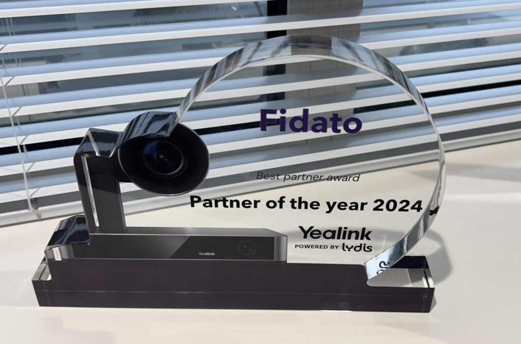 Algemene AV & IT-termen • audiovisueel • audiovisuele oplossingen • audiovisuele apparatuur • AV-technologie • AV-oplossingen • AV-systemen • professionele AV-oplossingen • smart building solutions • slimme technologie • innovatieve presentatieoplossingen Presentatie & Conferentie • presentatie • presentatiemiddelen • interactief presenteren • interactieve presentatieoplossingen • beamer • projectiescherm • vergaderschermen • digitale presentatieschermen • touchscreens • smartboard • meeting boards • zakelijke presentaties • LED wall • videowall Vergaderen & Samenwerken • hybride vergaderen • online vergaderen • videoconferentie • Teams-vergadering • Zoom-meeting • Google Meet • Microsoft Teams-oplossingen • huddle space • vergaderruimte oplossingen • digitale vergaderruimtes • smart meeting rooms • conference call • draadloos presenteren Narrowcasting & Communicatie • narrowcasting • digital signage • interactieve narrowcasting • content streaming • webcasting • livestreaming • bedrijfscommunicatie • informatieschermen Vergadersystemen & Besturing • discussiesystemen • draadloze presentatiesystemen • centrale besturing AV • room control system • smart meeting rooms • smart office technologie • roombooking • ruimtebeheer oplossingen • digitale receptie Verhuur & Dienstverlening • AV verhuur • audiovisuele apparatuur verhuur • beamer verhuur • licht verhuur • geluid verhuur • evenemententechniek • tijdelijke AV-oplossingen • installatie & onderhoud AV • AVaaS (AV as a Service)