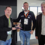 Algemene AV & IT-termen • audiovisueel • audiovisuele oplossingen • audiovisuele apparatuur • AV-technologie • AV-oplossingen • AV-systemen • professionele AV-oplossingen • smart building solutions • slimme technologie • innovatieve presentatieoplossingen Presentatie & Conferentie • presentatie • presentatiemiddelen • interactief presenteren • interactieve presentatieoplossingen • beamer • projectiescherm • vergaderschermen • digitale presentatieschermen • touchscreens • smartboard • meeting boards • zakelijke presentaties • LED wall • videowall Vergaderen & Samenwerken • hybride vergaderen • online vergaderen • videoconferentie • Teams-vergadering • Zoom-meeting • Google Meet • Microsoft Teams-oplossingen • huddle space • vergaderruimte oplossingen • digitale vergaderruimtes • smart meeting rooms • conference call • draadloos presenteren Narrowcasting & Communicatie • narrowcasting • digital signage • interactieve narrowcasting • content streaming • webcasting • livestreaming • bedrijfscommunicatie • informatieschermen Vergadersystemen & Besturing • discussiesystemen • draadloze presentatiesystemen • centrale besturing AV • room control system • smart meeting rooms • smart office technologie • roombooking • ruimtebeheer oplossingen • digitale receptie Verhuur & Dienstverlening • AV verhuur • audiovisuele apparatuur verhuur • beamer verhuur • licht verhuur • geluid verhuur • evenemententechniek • tijdelijke AV-oplossingen • installatie & onderhoud AV • AVaaS (AV as a Service)