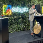 Algemene AV & IT-termen • audiovisueel • audiovisuele oplossingen • audiovisuele apparatuur • AV-technologie • AV-oplossingen • AV-systemen • professionele AV-oplossingen • smart building solutions • slimme technologie • innovatieve presentatieoplossingen Presentatie & Conferentie • presentatie • presentatiemiddelen • interactief presenteren • interactieve presentatieoplossingen • beamer • projectiescherm • vergaderschermen • digitale presentatieschermen • touchscreens • smartboard • meeting boards • zakelijke presentaties • LED wall • videowall Vergaderen & Samenwerken • hybride vergaderen • online vergaderen • videoconferentie • Teams-vergadering • Zoom-meeting • Google Meet • Microsoft Teams-oplossingen • huddle space • vergaderruimte oplossingen • digitale vergaderruimtes • smart meeting rooms • conference call • draadloos presenteren Narrowcasting & Communicatie • narrowcasting • digital signage • interactieve narrowcasting • content streaming • webcasting • livestreaming • bedrijfscommunicatie • informatieschermen Vergadersystemen & Besturing • discussiesystemen • draadloze presentatiesystemen • centrale besturing AV • room control system • smart meeting rooms • smart office technologie • roombooking • ruimtebeheer oplossingen • digitale receptie Verhuur & Dienstverlening • AV verhuur • audiovisuele apparatuur verhuur • beamer verhuur • licht verhuur • geluid verhuur • evenemententechniek • tijdelijke AV-oplossingen • installatie & onderhoud AV • AVaaS (AV as a Service)