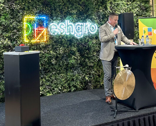 Algemene AV & IT-termen • audiovisueel • audiovisuele oplossingen • audiovisuele apparatuur • AV-technologie • AV-oplossingen • AV-systemen • professionele AV-oplossingen • smart building solutions • slimme technologie • innovatieve presentatieoplossingen Presentatie & Conferentie • presentatie • presentatiemiddelen • interactief presenteren • interactieve presentatieoplossingen • beamer • projectiescherm • vergaderschermen • digitale presentatieschermen • touchscreens • smartboard • meeting boards • zakelijke presentaties • LED wall • videowall Vergaderen & Samenwerken • hybride vergaderen • online vergaderen • videoconferentie • Teams-vergadering • Zoom-meeting • Google Meet • Microsoft Teams-oplossingen • huddle space • vergaderruimte oplossingen • digitale vergaderruimtes • smart meeting rooms • conference call • draadloos presenteren Narrowcasting & Communicatie • narrowcasting • digital signage • interactieve narrowcasting • content streaming • webcasting • livestreaming • bedrijfscommunicatie • informatieschermen Vergadersystemen & Besturing • discussiesystemen • draadloze presentatiesystemen • centrale besturing AV • room control system • smart meeting rooms • smart office technologie • roombooking • ruimtebeheer oplossingen • digitale receptie Verhuur & Dienstverlening • AV verhuur • audiovisuele apparatuur verhuur • beamer verhuur • licht verhuur • geluid verhuur • evenemententechniek • tijdelijke AV-oplossingen • installatie & onderhoud AV • AVaaS (AV as a Service)